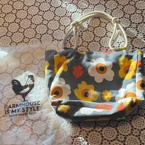 BNWT Farmhouse is my style Floral Gray Tote Bag